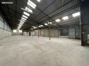 Local d'activité 540 m²