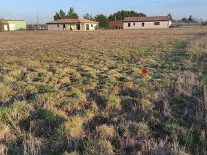 Terrain a batir couffouleux 767m2