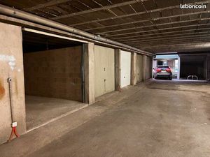 Garage box fermé quai Vauban