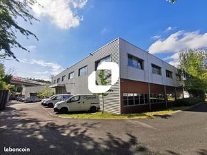 Bureaux 268 m²