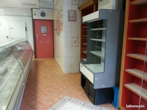 Local tous commerces profession libérale rapport locatif