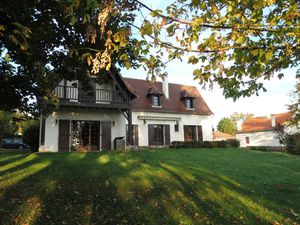 RIBERAC TRES BELLE VUE GRAND TERRAIN