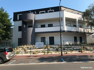 Studio meuble pres gare rer noisiel