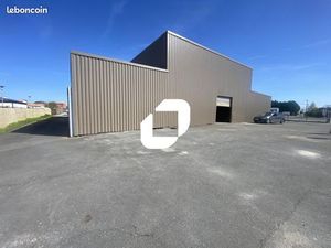 Local industriel 500 m²