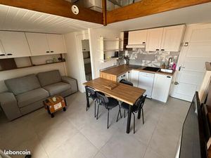 Appartement meublé 2 pièces à louer à l'année