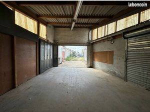 Hangar à louer