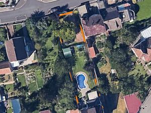 Rare terrain clos de 5 65 ares dans quartier résidentiel proche du centre