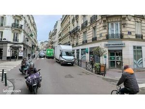 Boutique 48 m² ST MANDE