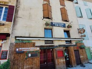 Local commercial 80m2 + appartement 80m2