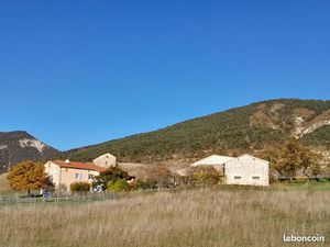 Propriété agricole équestre 132 ha  maison  écuries