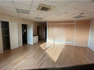 Local commercial 82 m² LE SEQUESTRE