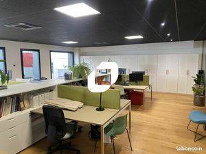Bureau 425 m²
