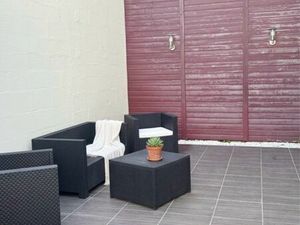 Charmante Maison de Ville Rénovée (104 m²  4 Ch.) avec Extérieur  Parking et Proximité Mét