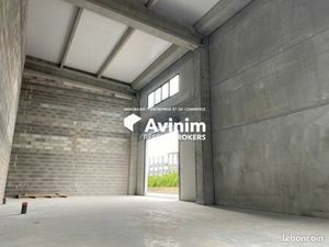 Local 80 m² Montauroux