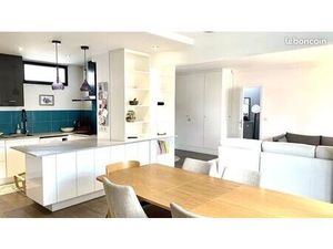 Appartement 87m²  dernier étage  hyper centre