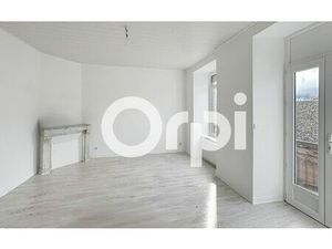 Location appartement  63.48 m² T-2 à Neuvéglise  466 €