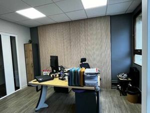 Local d'activité 3 300 m²