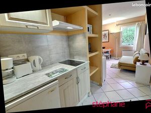 Studette Bormes les Mimosas