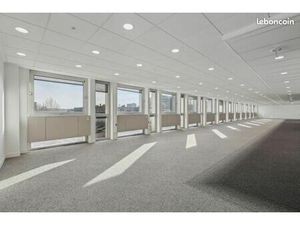 Bureaux 4 316 m²
