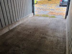 Garage fermé à louer