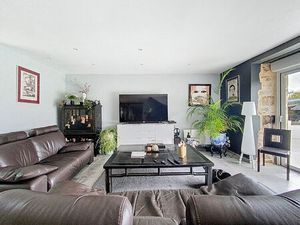 MAISON EN PIERRE A VENDRE QUEVEN