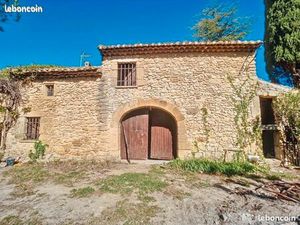 Mas ancien à renauver dans le Luberon