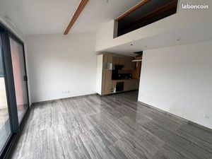 Studio 42m² avec balcon à Limay (78)