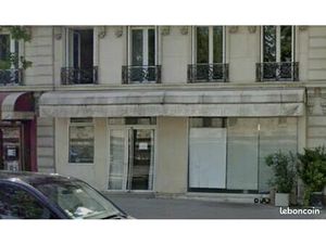 Local 130 m² Paris