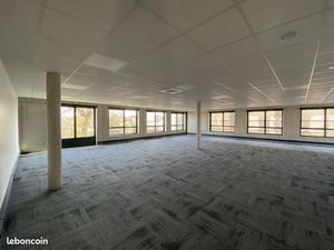 Bureau 218 m²