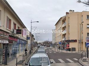 Local commercial 280 m²