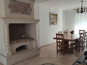 Pavillon divisé en 2 appartements loués – idéal investisseur ou grande famille – excellent