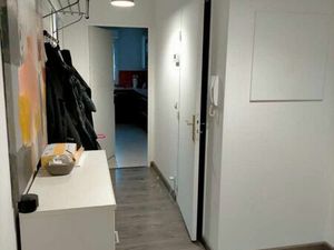 T4 rénové 77 m² + balcon + 2 parkings couverts – Résidence calme Trappesppes (78190)