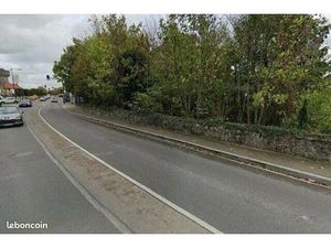 Parking Le Mesnil Amelot