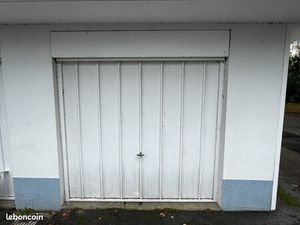 ? À LOUER : Garage Fermé Sécurisé dans copropriété privée avenue de la Baraudière à Saint 