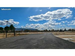 Terrain 304 m² Robion