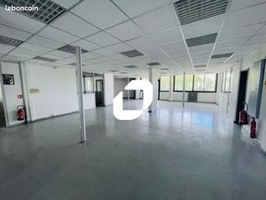 Bureau 220 m²