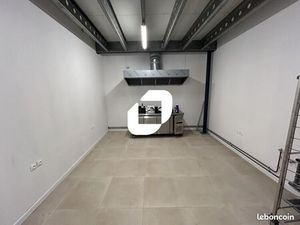 Local d'activité 200 m²