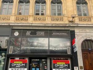 Local commercial 104 m²