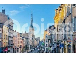 Local commercial 331 m²