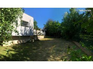 Grande maison familiale au calme  à 13 km de Lyon