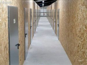 Box 25m3 dans hangar sécurisée