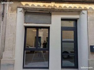 Bureau Professionnel Lumineux de 30 m' au Coeur de Gallargues-le-Montueux