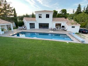 Villa contemporaine avec dépendances et piscine - Beaumes-de-Venise