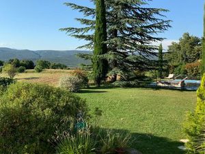 Loue chambre meublée à Roussillon