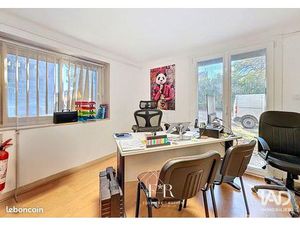 Bureaux 50 m² PERNES-LES-FONTAINES