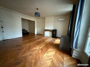 À louer en plein centre-ville de Nemours