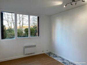 Bureau / Cabinet à louer