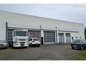 Batiment commercial 1000 M2