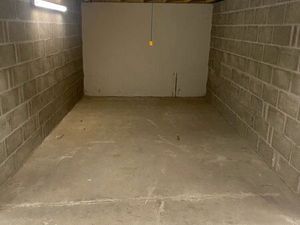À louer box / garage / parking