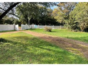 Vente terrain 568 m² à Echillais (17620)  128 400 €
